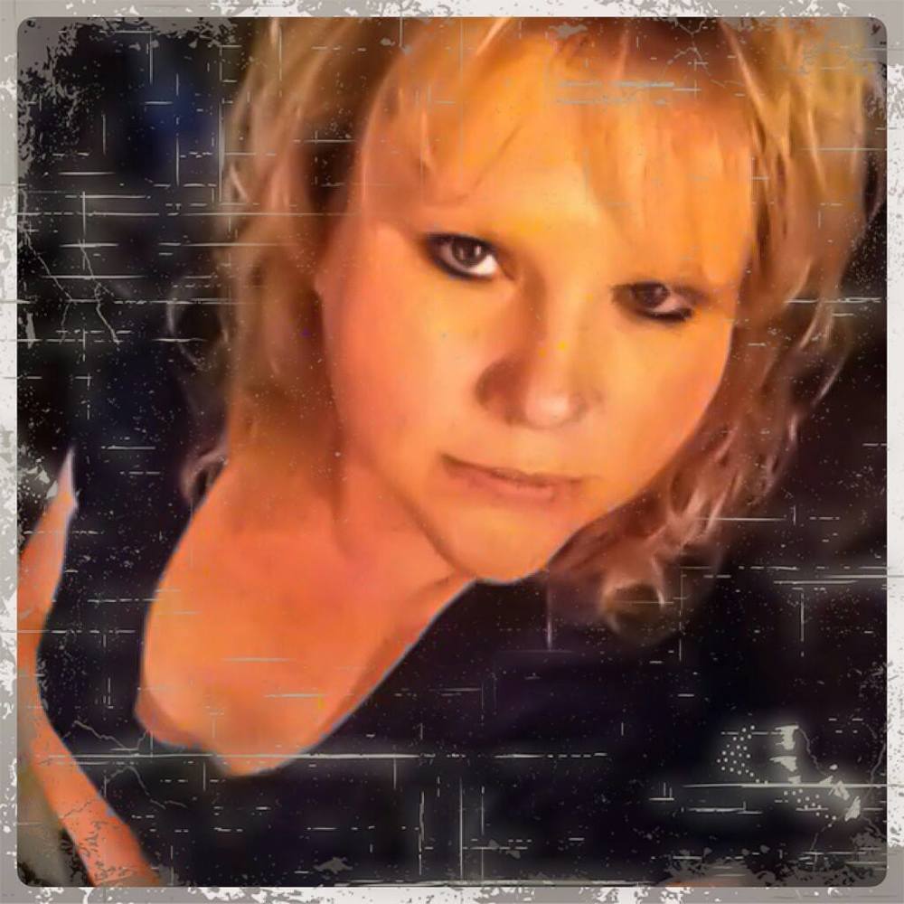 Meet your Posher, Regina